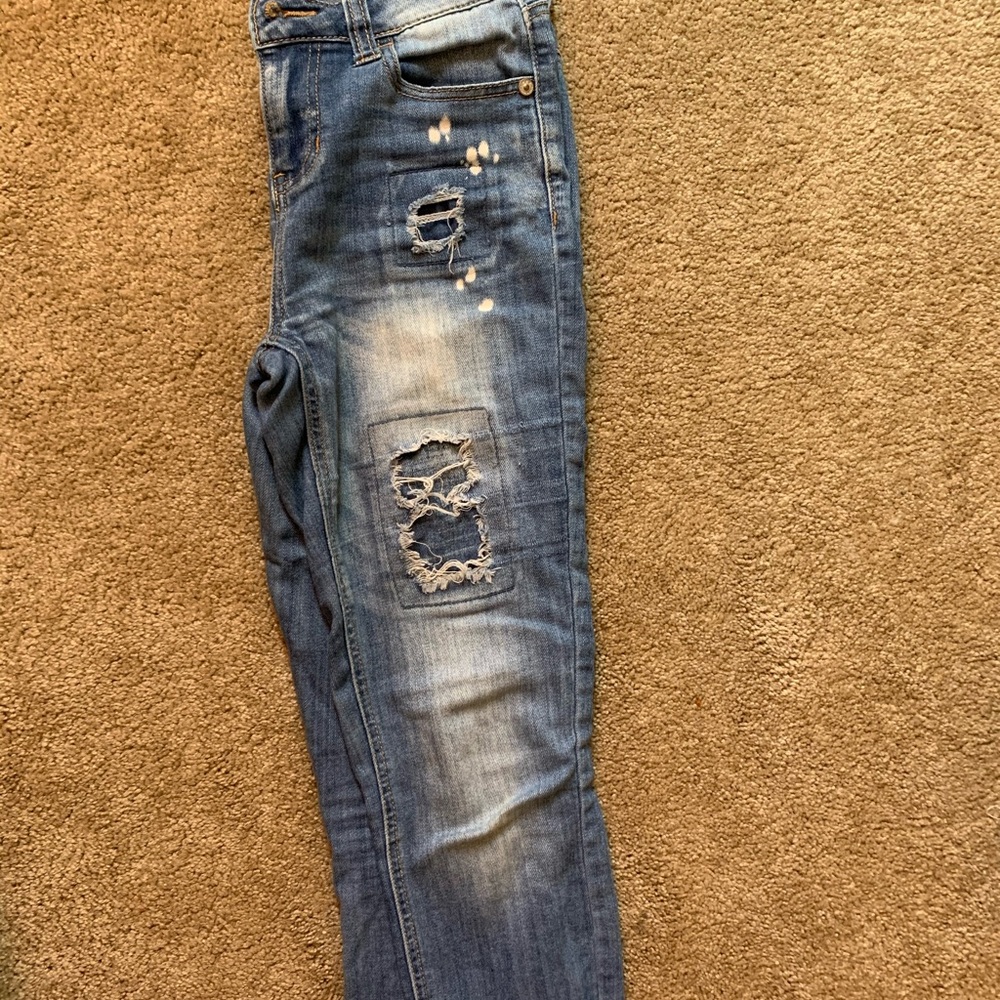 Distressed High Wasted Jeans
